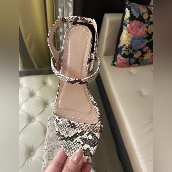 Snake print sandals - Picture 2 of 5